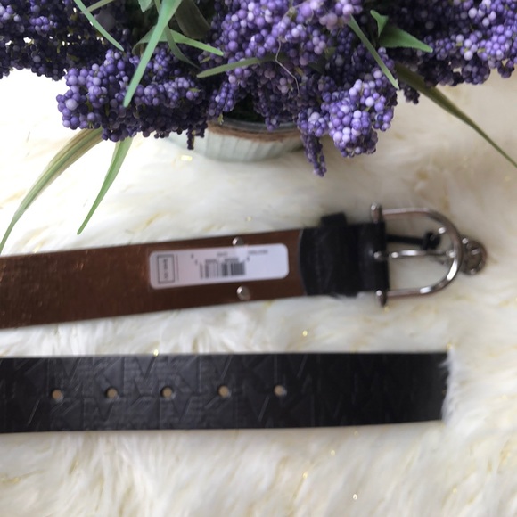 Michael Kors Belt Embossed with MK chain SMALL main image 5